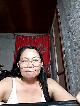 Everleigh mom online show from November 18, 7:55 am