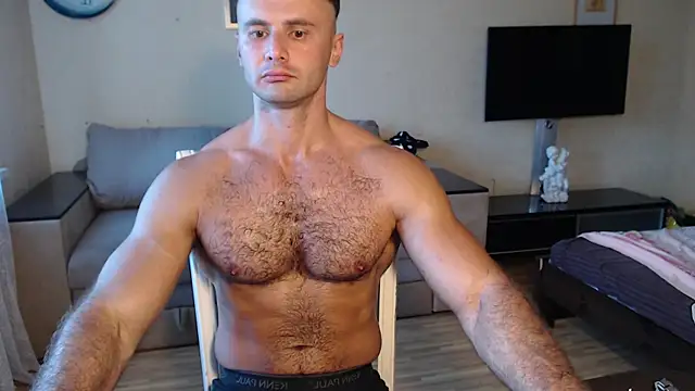 Snapshot of muscle_uncut chatting on September 20, 1:05 pm muscle uncut online show from September 20, 1:05 pm