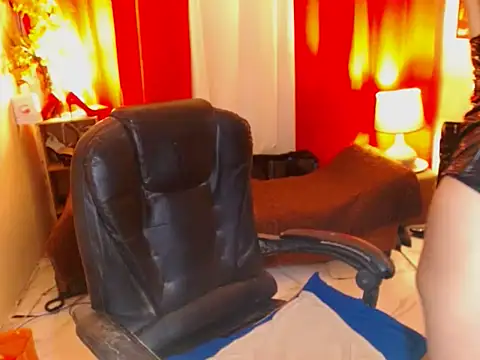 Snapshot of JemSEXtutor chatting on October 9, 1:39 am JemSEXtutor online show from October 9, 1:39 am