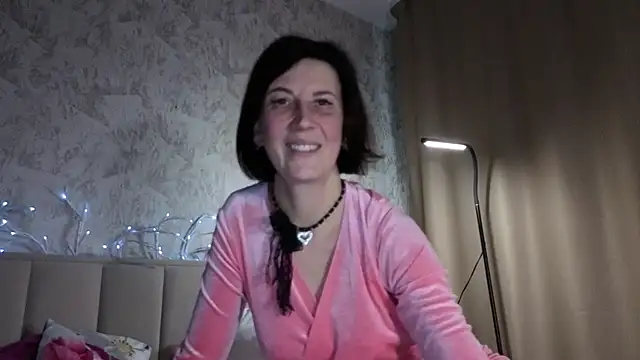 Lia Reyn online show from November 13, 10:52 am