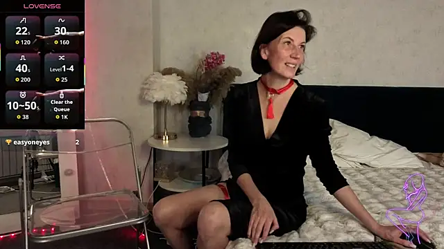 Lia Reyn online show from November 8, 10:08 am