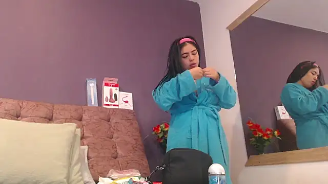 KateWelsin online show from March 7, 4:45 pm