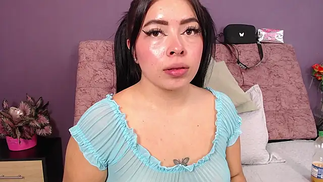 Snapshot of KateWelsin chatting on June 10, 7:48 pm KateWelsin online show from June 10, 7:48 pm