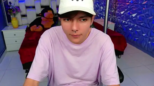 alandelrey57 online show from March 22, 10:00 pm