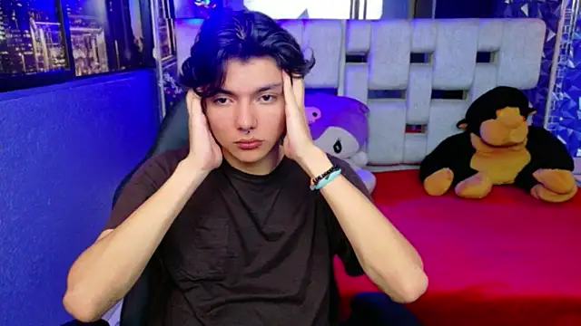 alandelrey57 online show from March 26, 2:15 pm