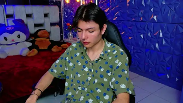 alandelrey57 online show from February 28, 9:20 am