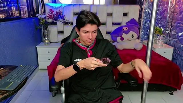 alandelrey57 online show from March 14, 1:28 pm