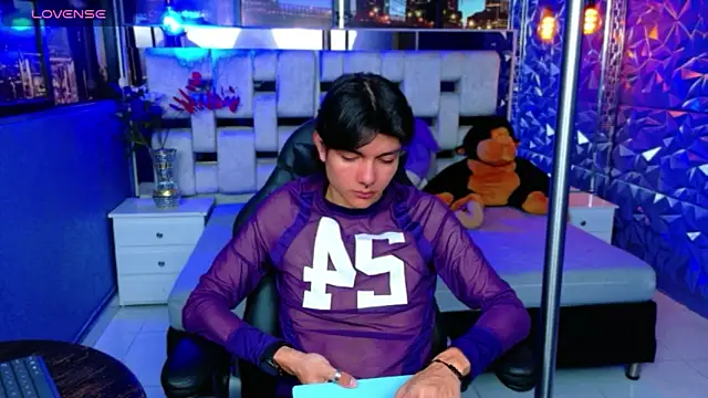 alandelrey57 online show from March 17, 8:45 pm