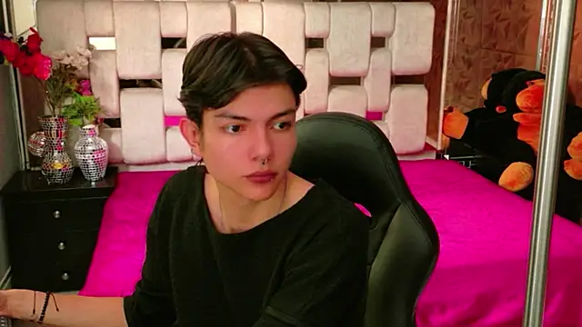 alandelrey57 online show from February 12, 2:39 pm