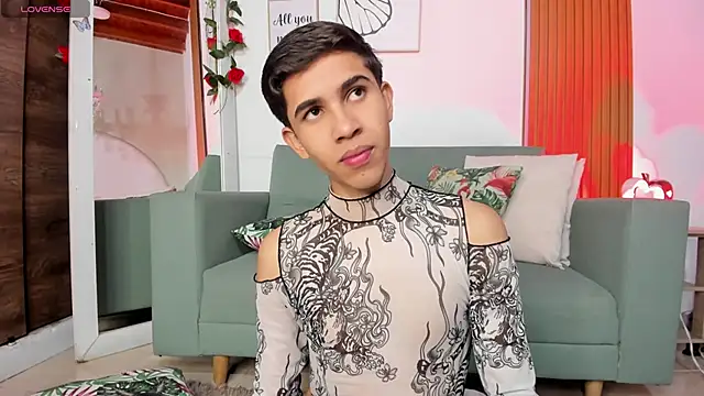 Snapshot of JoshuaSanzz chatting on October 16, 2:42 am JoshuaSanzz online show from October 16, 2:42 am
