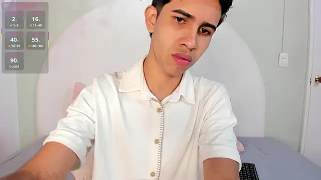 JoshuaSanzz online show from October 31, 3:36 am