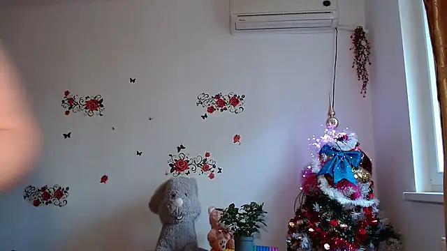 Snapshot of andreea2011 chatting on October 24, 10:47 am andreea2011 online show from October 24, 10:47 am