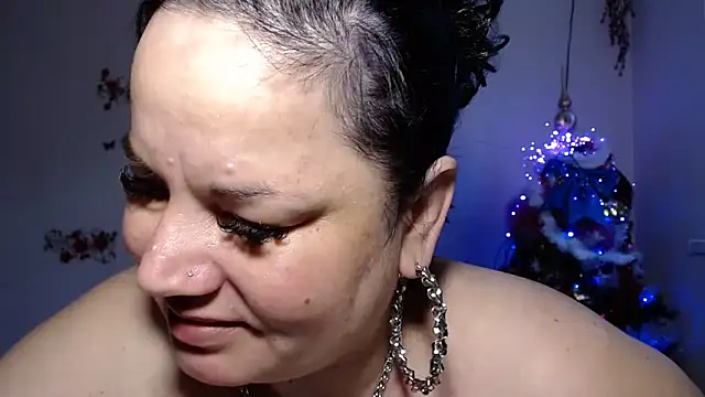 Snapshot of andreea2011 chatting on October 29, 6:12 am andreea2011 online show from October 29, 6:12 am