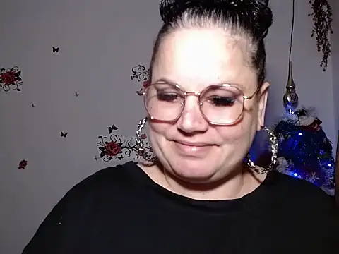 Snapshot of andreea2011 chatting on October 2, 3:04 pm andreea2011 online show from October 2, 3:04 pm