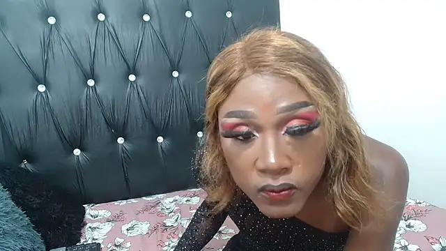 Lsnickykhanyile online show from September 26, 7:32 pm