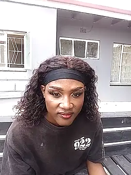 Lsnickykhanyile online show from February 19, 9:28 am