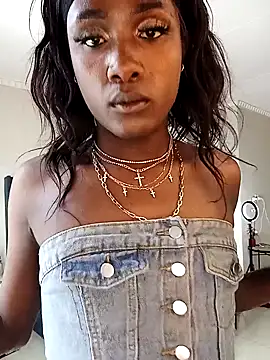 Lsnickykhanyile online show from November 30, 10:38 am