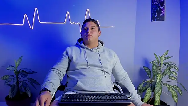 Maximus Steel online show from November 10, 11:48 am