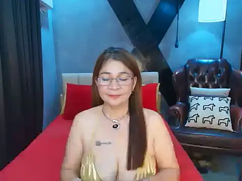 YuriMorgana online show from March 17, 5:05 pm