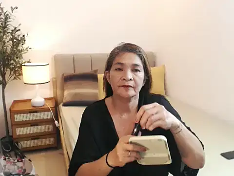 YuriMorgana online show from April 11, 3:49 pm