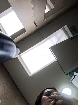 Cami Konor online show from January 9, 9:00 pm