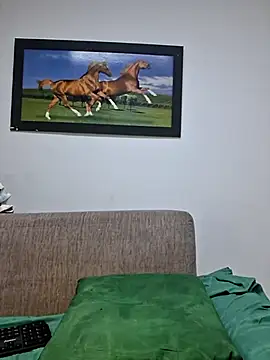 Snapshot of Elianasuarezz chatting on November 26, 12:05 pm Elianasuarezz online show from November 26, 12:05 pm