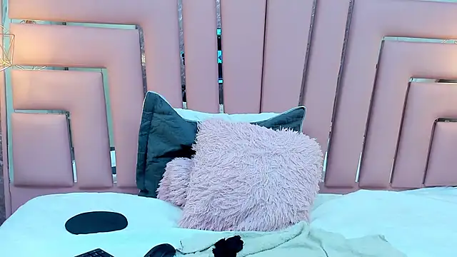 ALYANNA HOT  online show from November 9, 12:53 pm