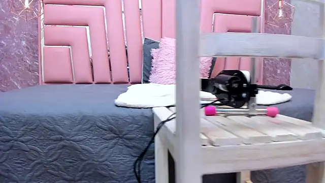 ALYANNA HOT  online show from February 21, 11:56 am