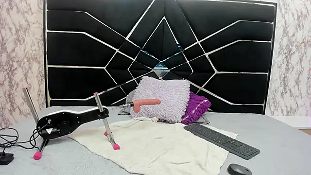 ALYANNA HOT  online show from October 24, 12:59 pm