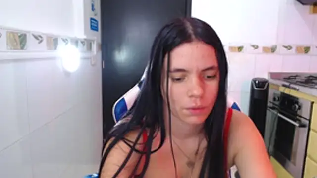 Snapshot of maira_tf chatting on December 14, 4:08 am maira tf online show from December 14, 4:08 am