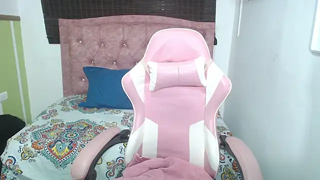 maira tf online show from June 10, 6:53 pm