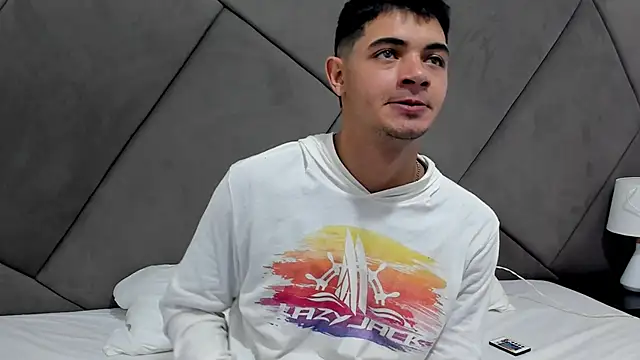 Snapshot of andrew_colleman chatting on November 4, 7:23 am andrew colleman online show from November 4, 7:23 am