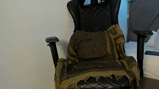 andrew colleman online show from February 3, 2:21 am