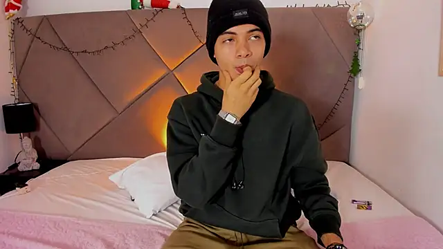 andrew colleman online show from December 17, 5:45 am