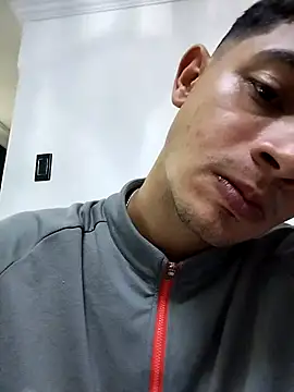 Snapshot of andrew_colleman chatting on December 5, 6:45 am andrew colleman online show from December 5, 6:45 am