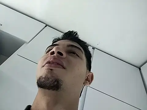 Snapshot of andrew_colleman chatting on November 27, 6:58 am andrew colleman online show from November 27, 6:58 am