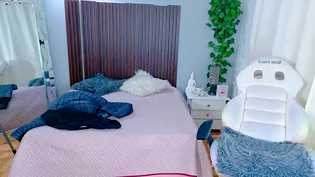 Snapshot of kataleya_29 chatting on November 11, 4:13 pm kataleya 29 online show from November 11, 4:13 pm