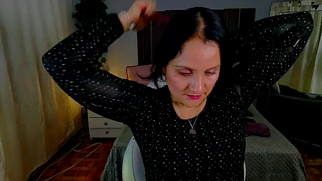 Snapshot of kataleya_29 chatting on November 26, 9:15 pm kataleya 29 online show from November 26, 9:15 pm