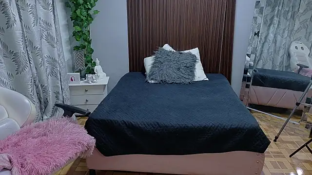 kataleya 29 online show from February 11, 2:06 pm