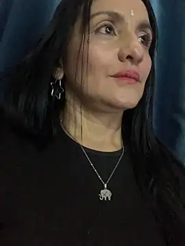 Snapshot of kataleya_29 chatting on November 3, 8:34 pm kataleya 29 online show from November 3, 8:34 pm