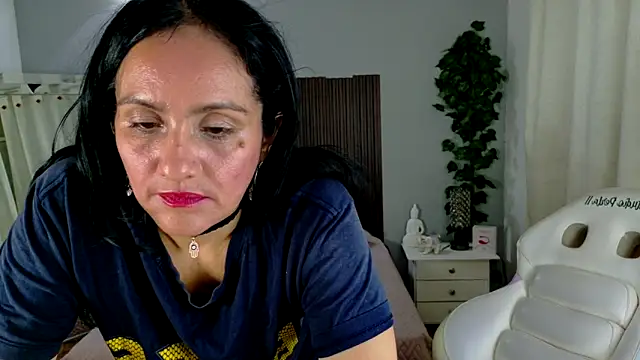 Snapshot of kataleya_29 chatting on November 10, 8:36 pm kataleya 29 online show from November 10, 8:36 pm