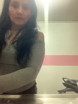 Snapshot of kataleya_29 chatting on September 19, 3:05 pm kataleya 29 online show from September 19, 3:05 pm