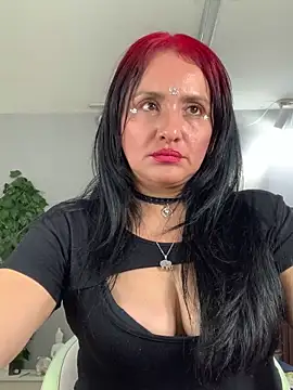 Snapshot of kataleya_29 chatting on December 13, 8:04 pm kataleya 29 online show from December 13, 8:04 pm