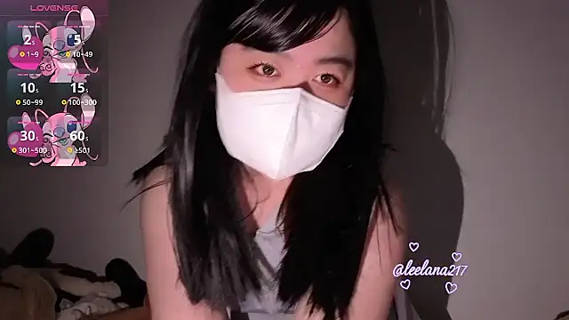 Snapshot of leelana217 chatting on October 3, 1:34 pm leelana217 online show from October 3, 1:34 pm