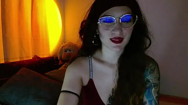 lia ana online show from April 17, 6:38 am