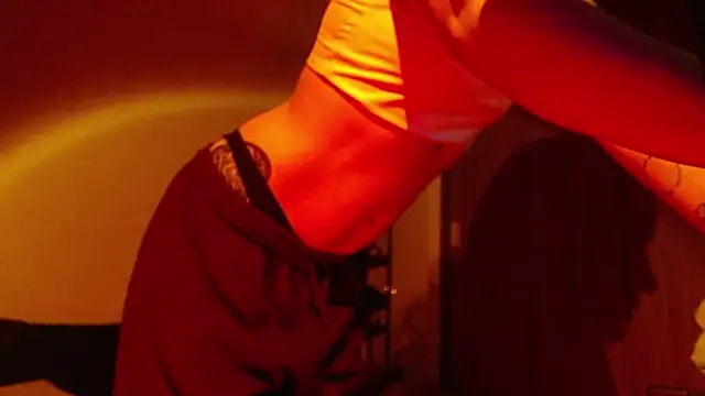 lia ana online show from February 25, 2:28 pm