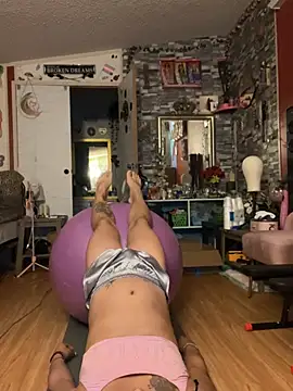 Snapshot of TranSexualJade95 chatting on June 18, 9:08 am TranSexualJade95 online show from June 18, 9:08 am