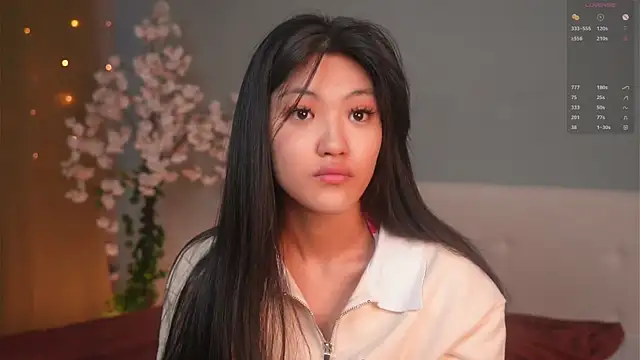 FancyEsten online show from December 18, 8:19 am