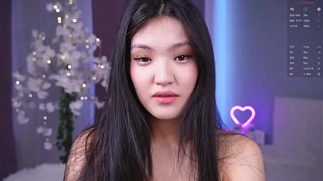 FancyEsten online show from April 30, 8:10 am