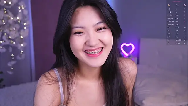 FancyEsten online show from April 9, 7:58 am